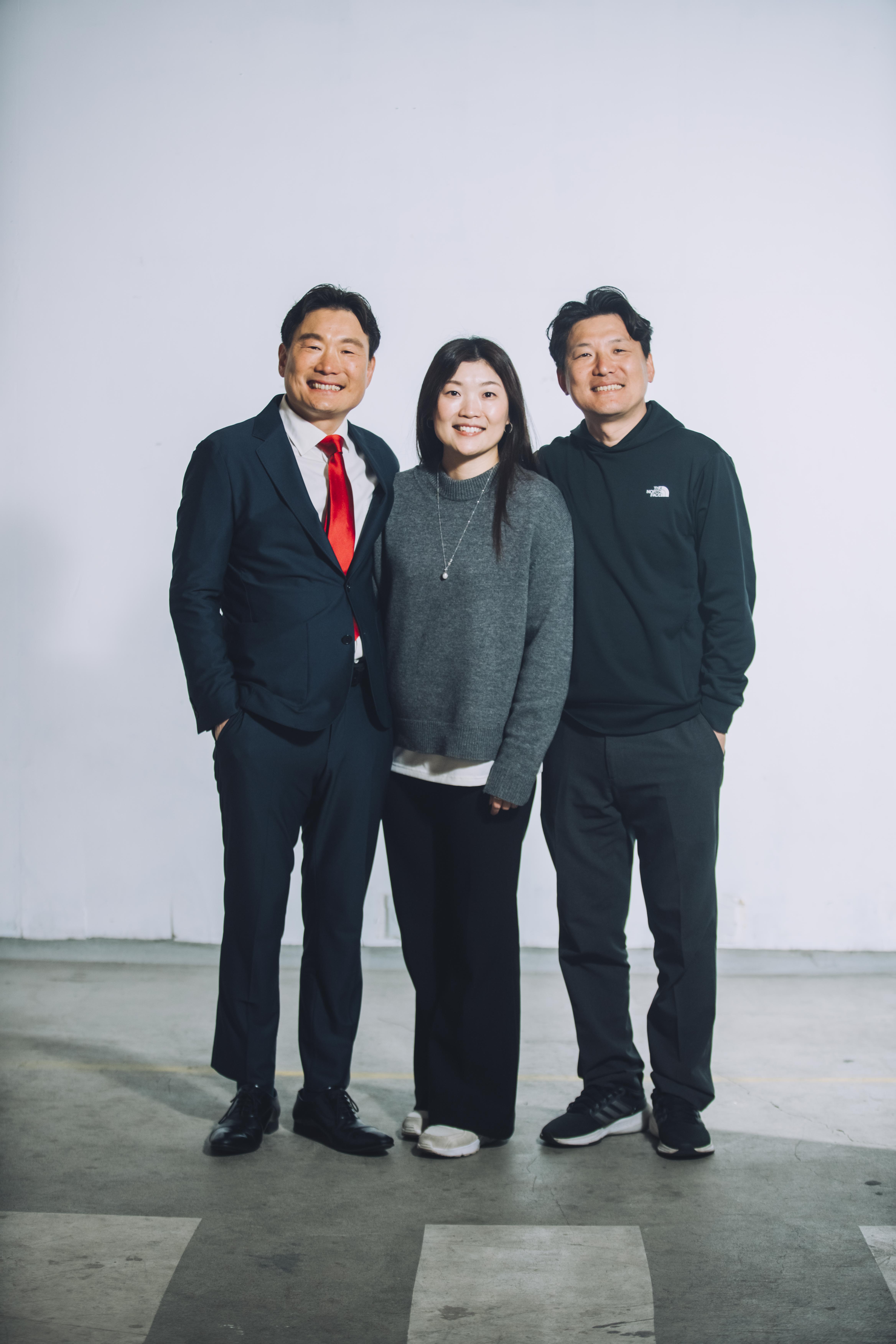 津田剛社長と轟自動車のチーム